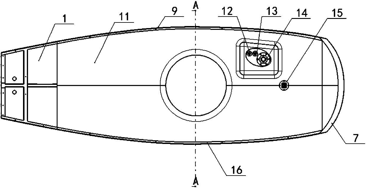 Unmanned helicopter complex-shaped composite-material integral oil tank structure