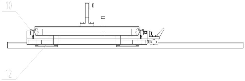 Horizontal sliding table for flexible glass production