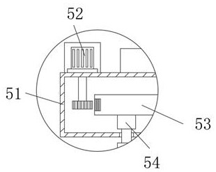 Spraying device with replaceable nozzle and convenient to clean