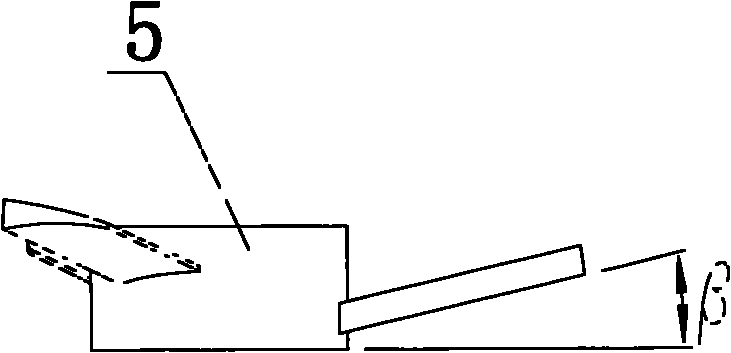 Granulating device for sintered ferrite magnet dry pressing