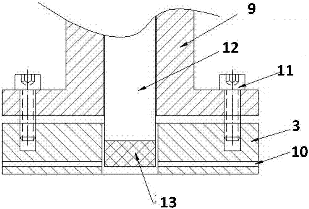 Hydraulic tightening and compressing type pressure vessel emergent plugging device