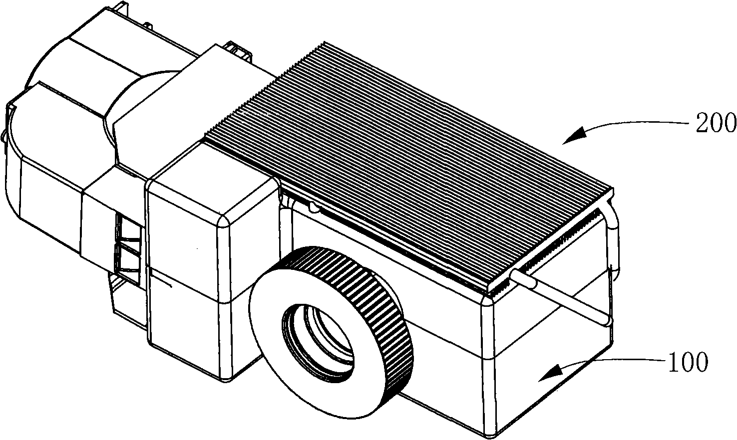 Heat pipe heat radiating system of digital light processing (DLP) projector