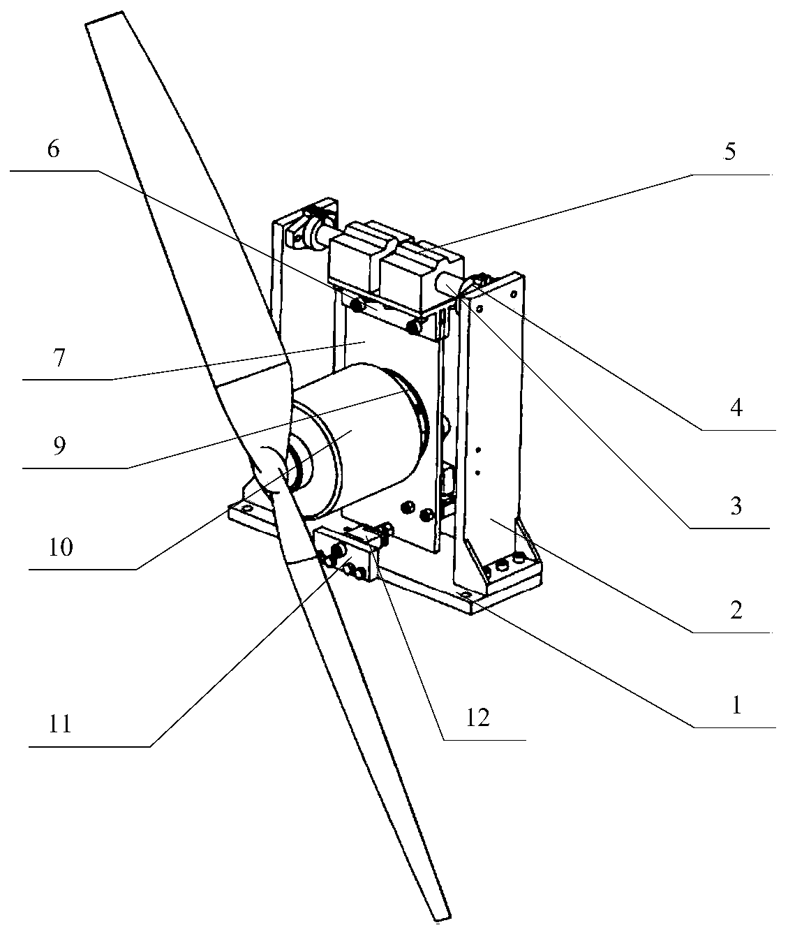 A synchronous test device for the dynamic characteristics of an axially compact aircraft propeller