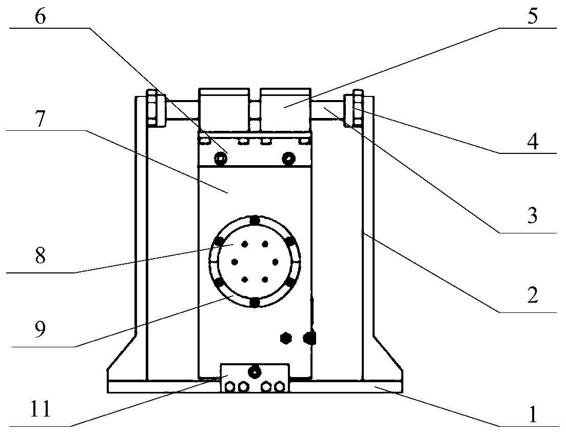 A synchronous test device for the dynamic characteristics of an axially compact aircraft propeller