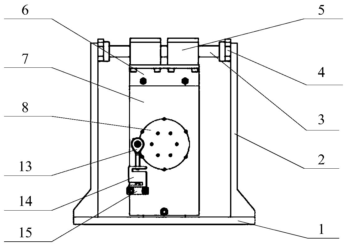 A synchronous test device for the dynamic characteristics of an axially compact aircraft propeller