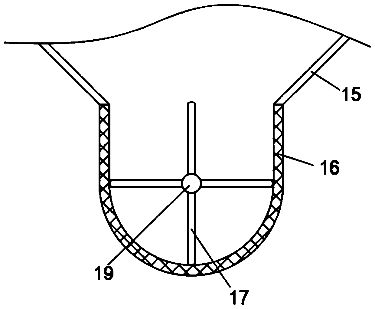 Efficient liquid injection crushing and screening device for soil remediation treatment