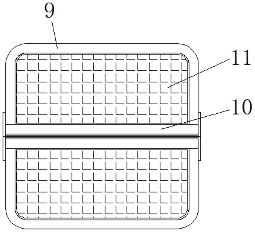 A Grab Buckle Cooperating with the Grid Cleaning of the Truck Dumper