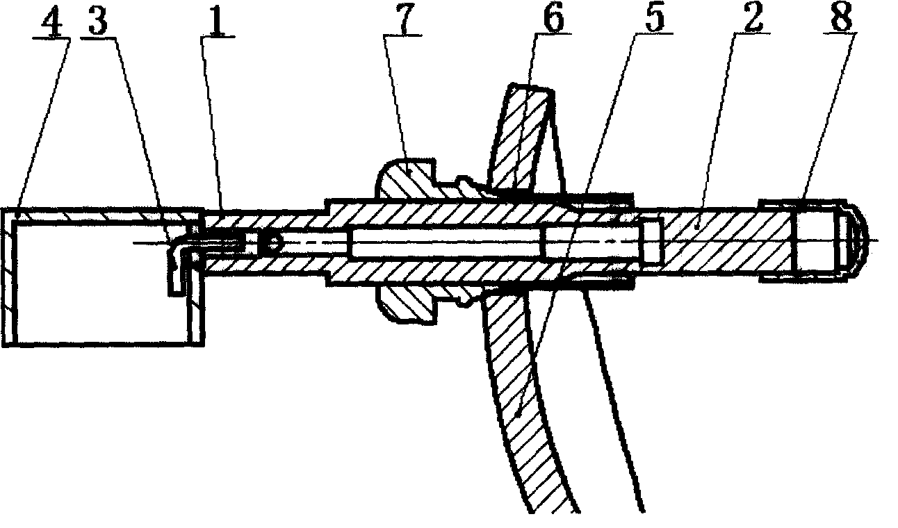 Tyre monitoring system sending antenna structure