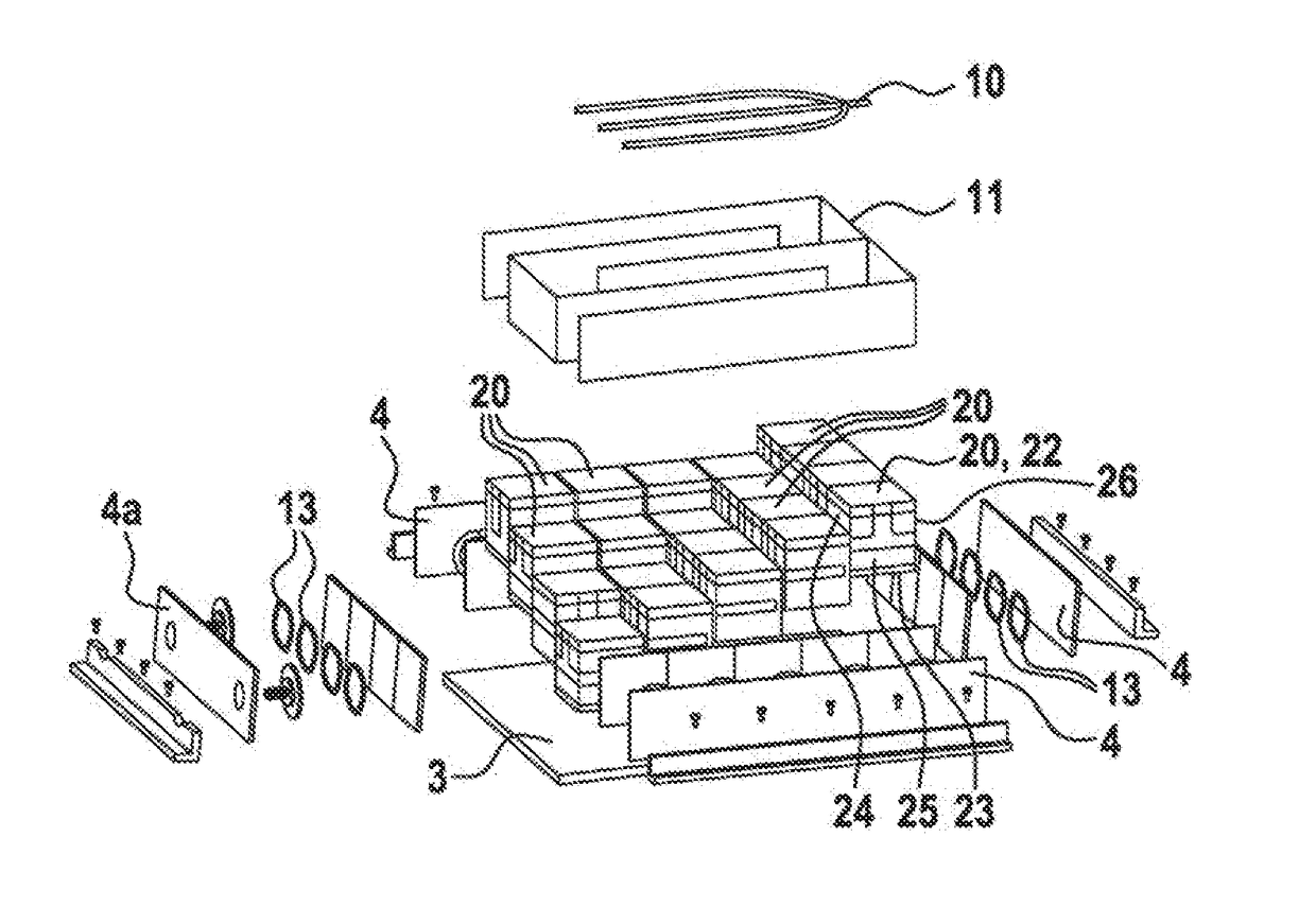 Battery terminal comprising an integrated spring or a flexible pad