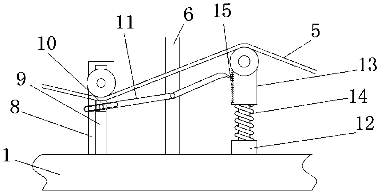 Belt conveyor capable of automatically regulating belt tension