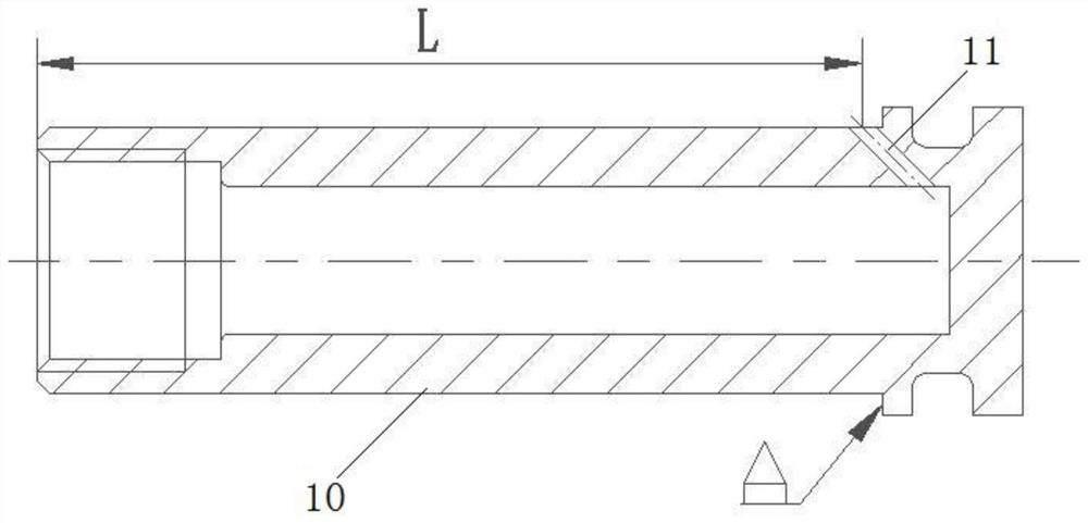 Machining method for inclined micro hole in outer circle and machining device