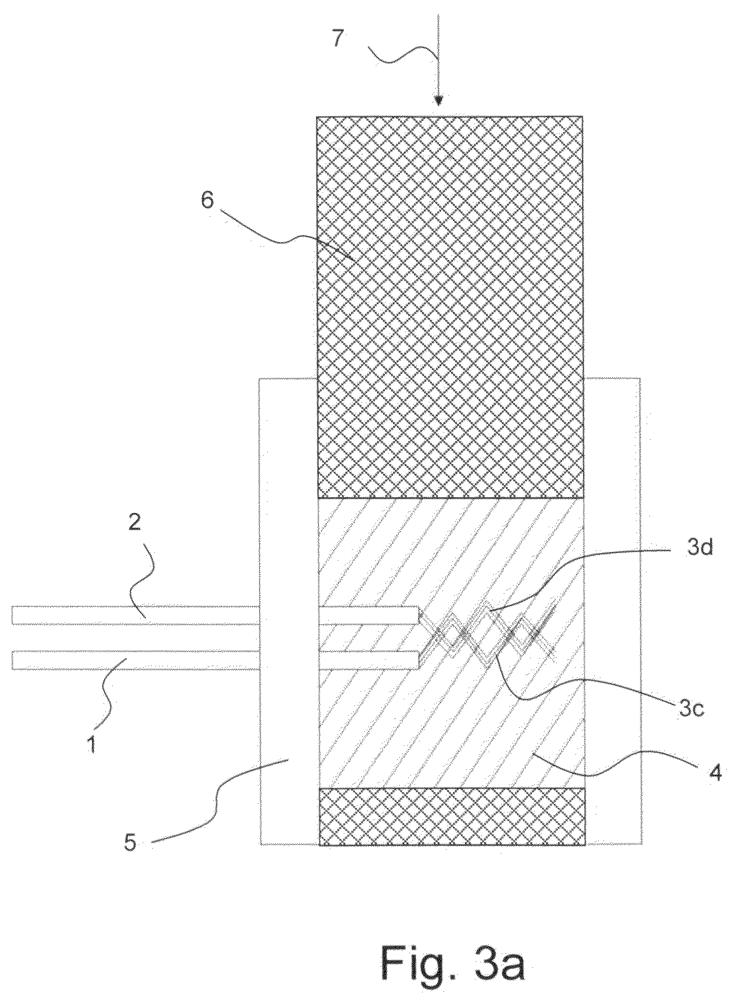 Superconducting connection between MgB2 superconducting wires via a compressed element made from HTS powder