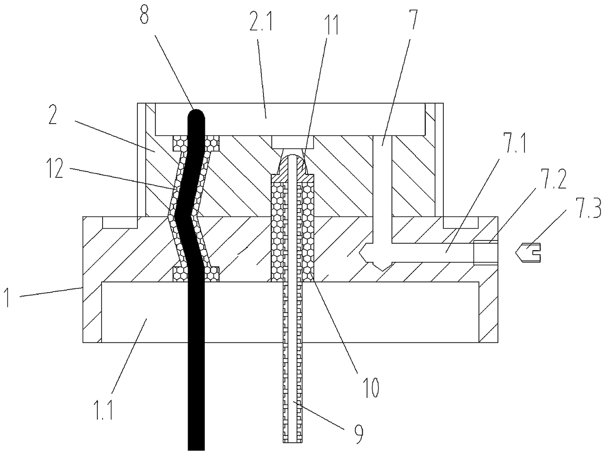 Pressure sensor base with good pressure resistance