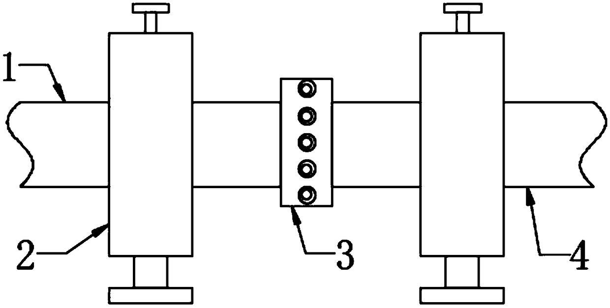 Pipeline fixing device capable of being conveniently installed