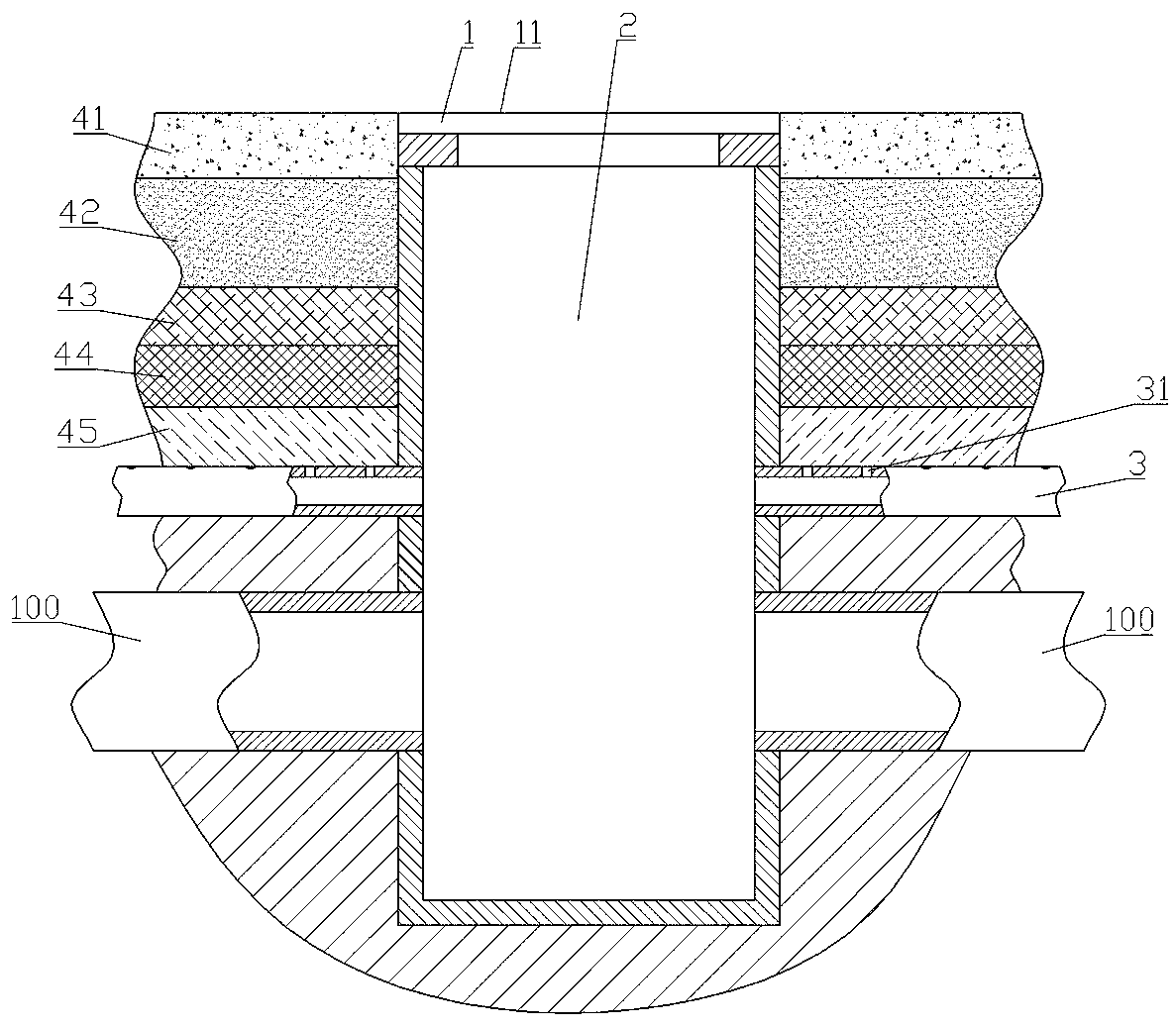 Asphalt concrete road structure capable of facilitating water drainage