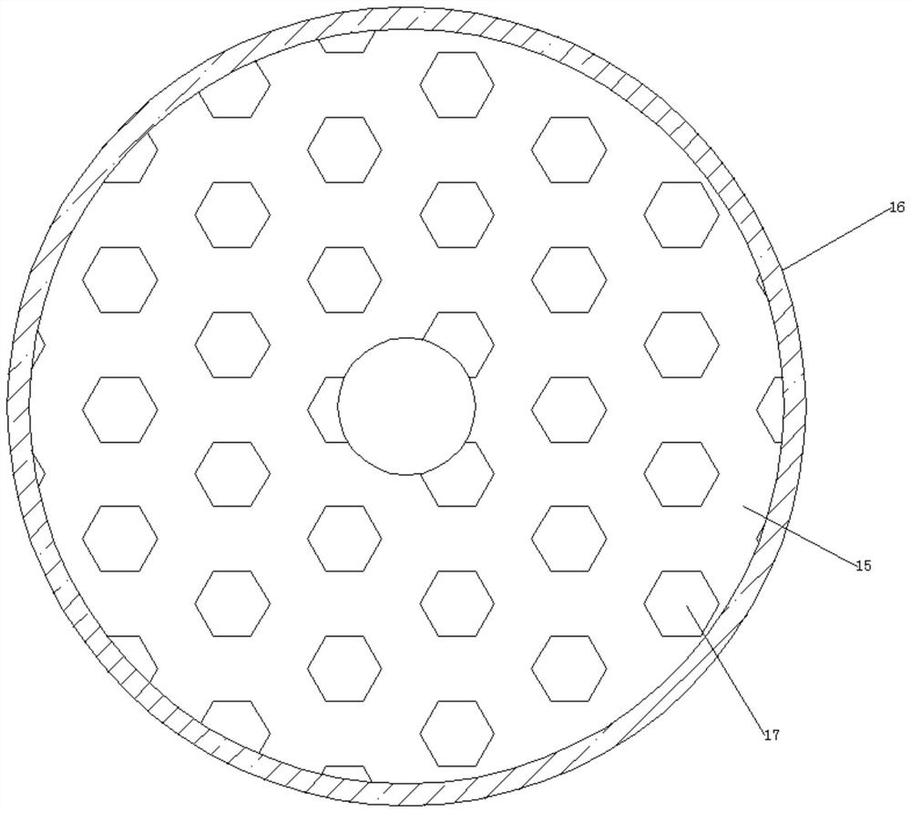 Pot cover capable of preventing boiling overflow