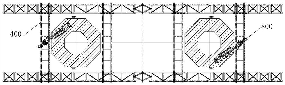 Large-dip-angle main tower integrated tower building device