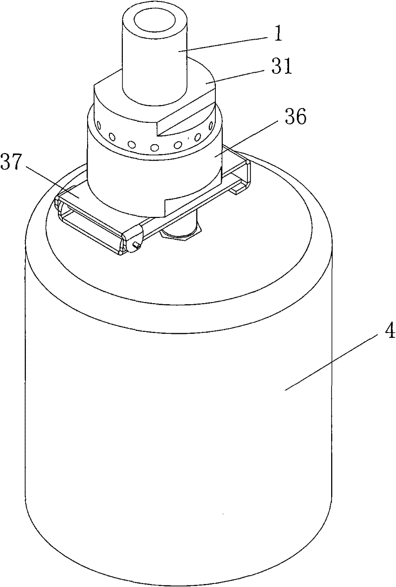 Water supply device capable of controlling water level accurately