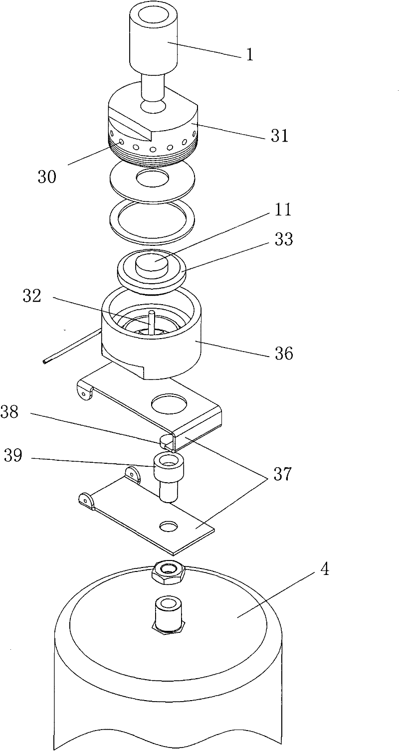 Water supply device capable of controlling water level accurately