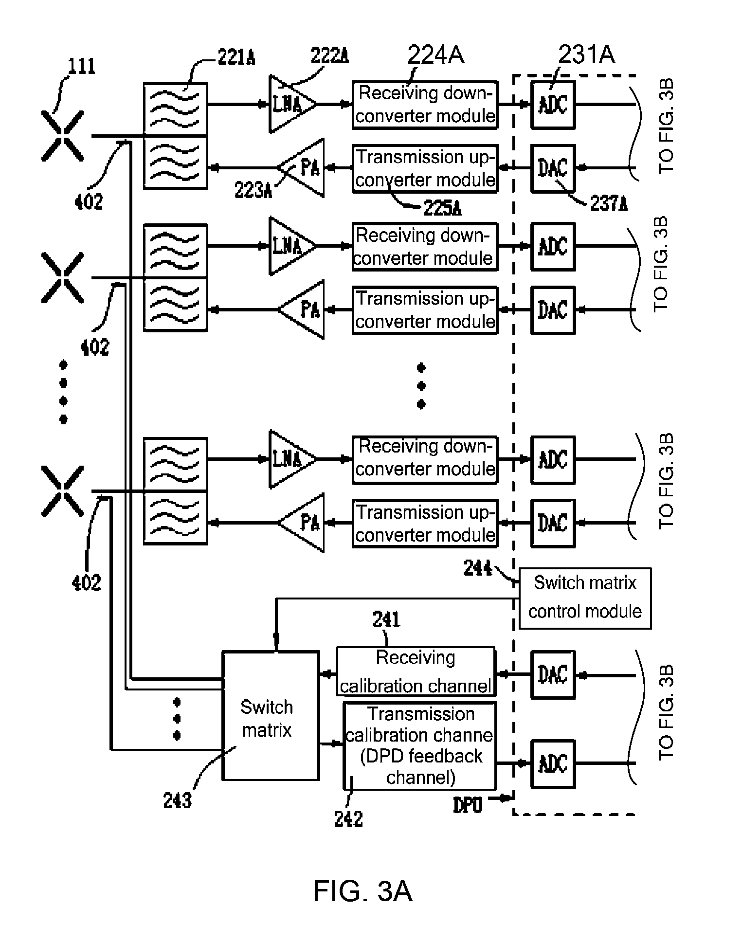 Active antenna, base station, method for refreshing amplitudes and phases, and method for processing signals