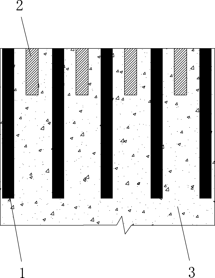 Method for constructing non-filled vibration-compacted sand piles on silty-fine sand foundation