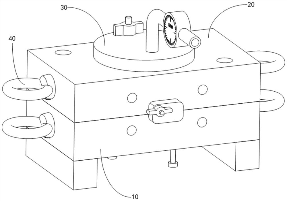 Glass forming device and glass forming method