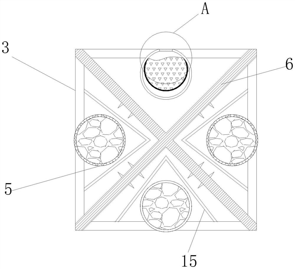 Capacitor with explosion-proof and fire-extinguishing functions