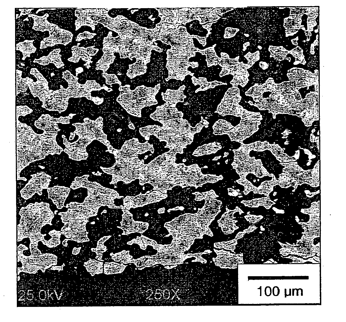 Narrow pore size distribution aluminum titanate body and method for making same