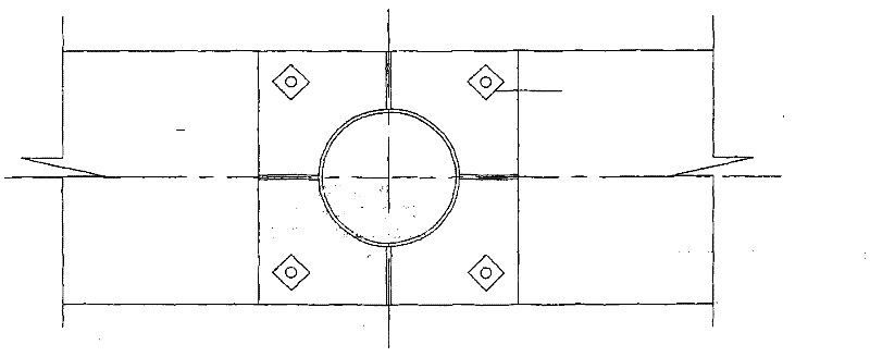 Construction method for temporarily supporting and strengthening reinforced concrete structured beam by using steel column