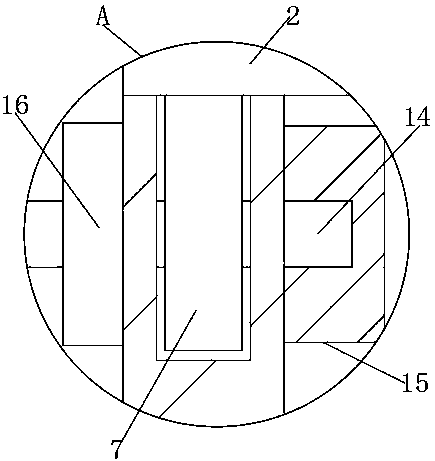 Piston facilitating demounting