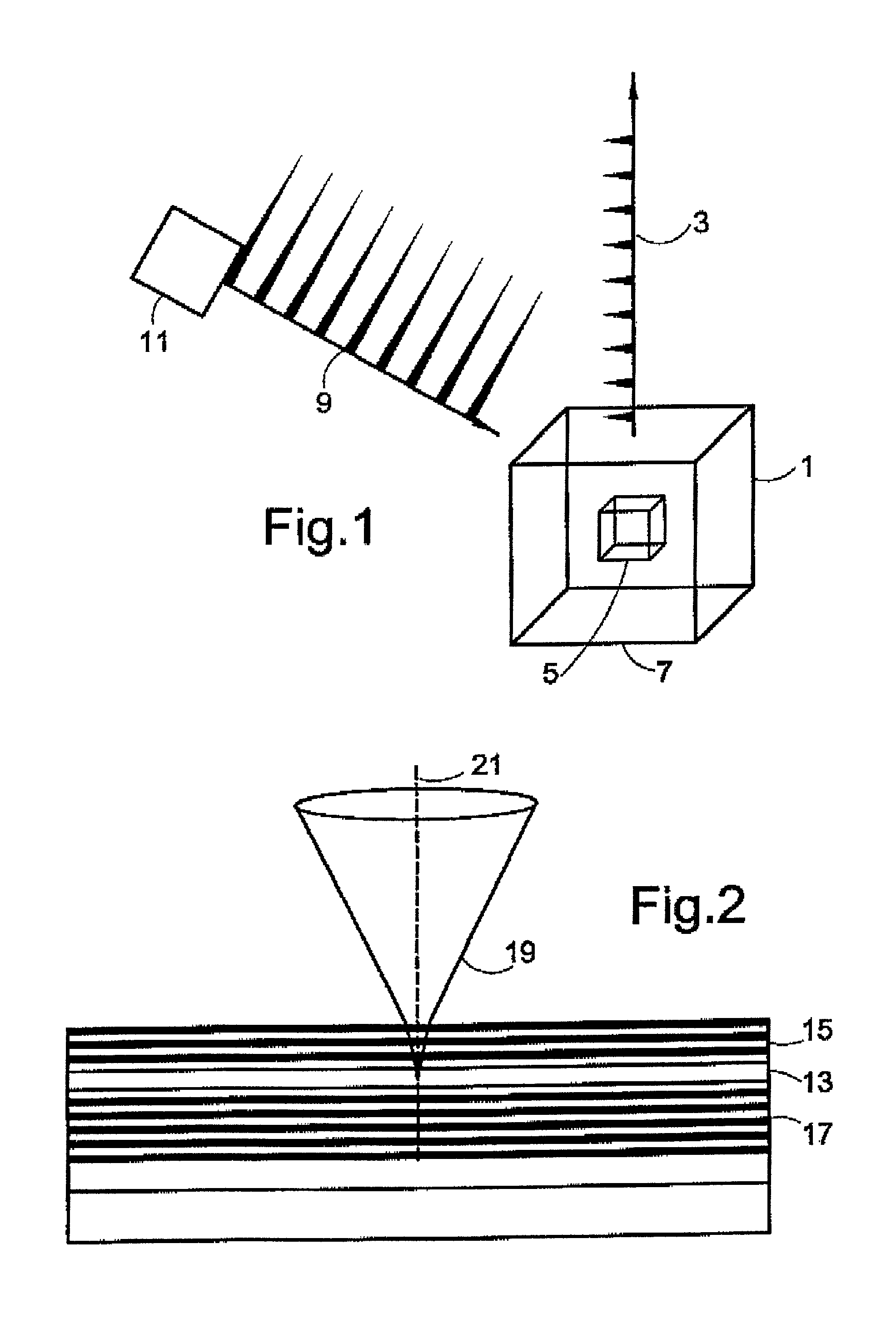 Optical device capable of emitting photons and method for its manufacture