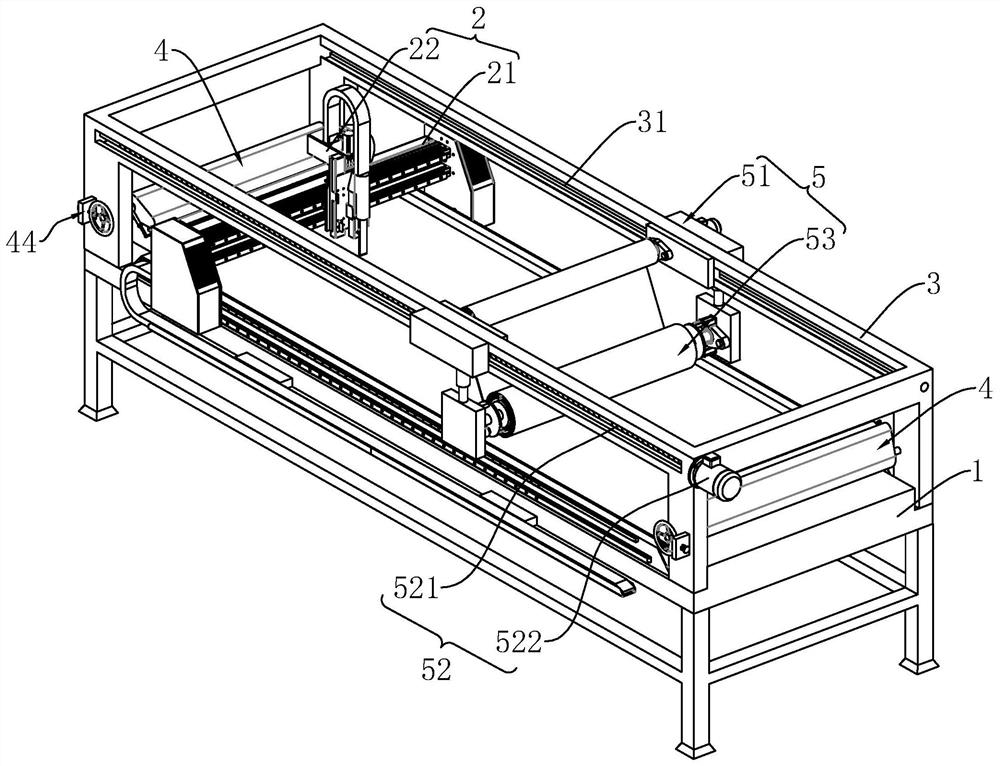 A fabric cutting device