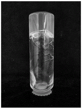 Novel oil-based fracturing fluid and preparation method thereof