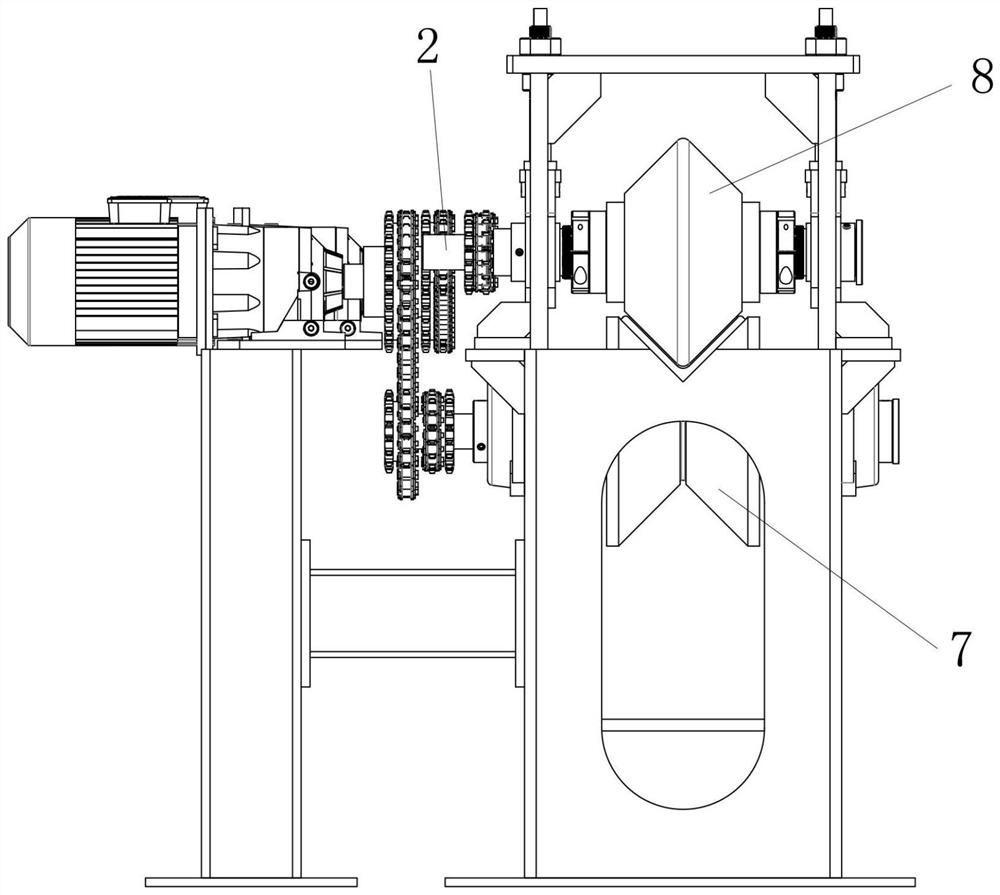 Transmission mechanism of channel steel manufacturing equipment