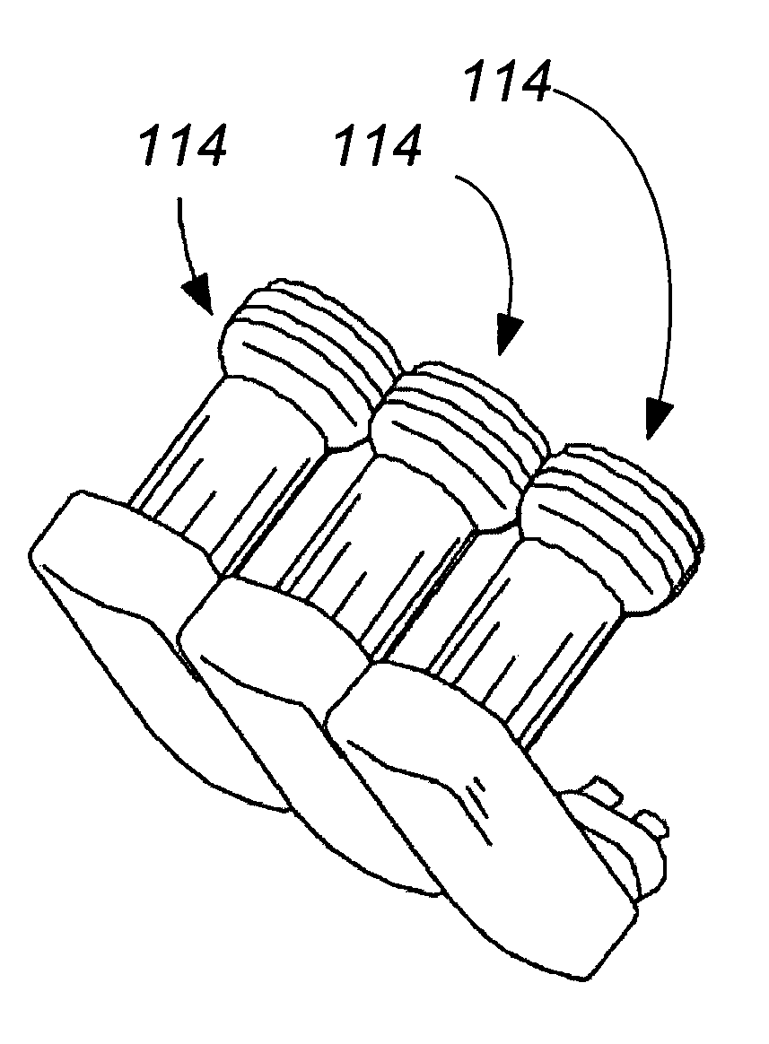 Tri-head KaKuKa feed for single-offset dish antenna