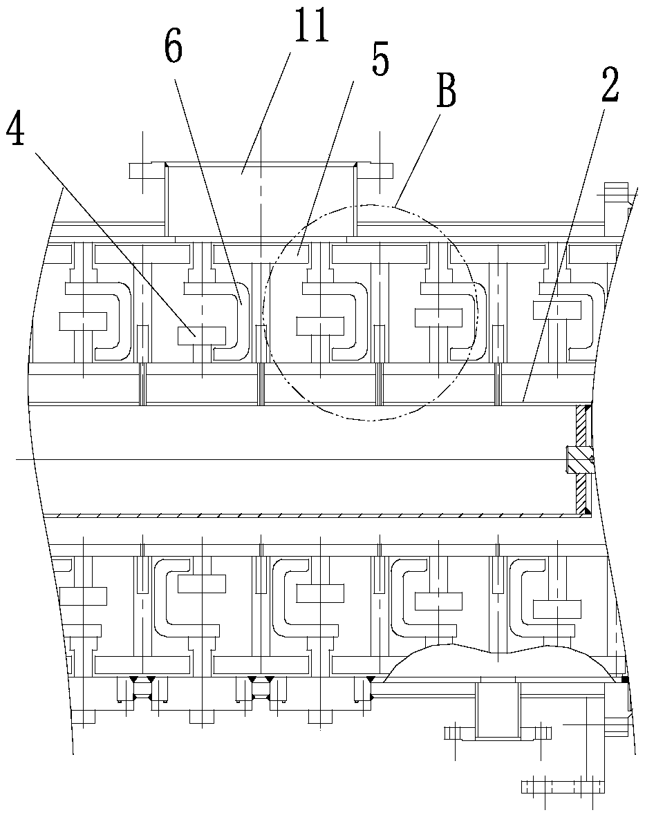 Horizontal homotaxial self-cleaning film evaporator