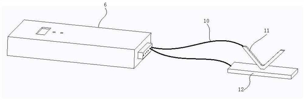 Device and method for anti-disassembly and leakage monitoring of underwater equipment