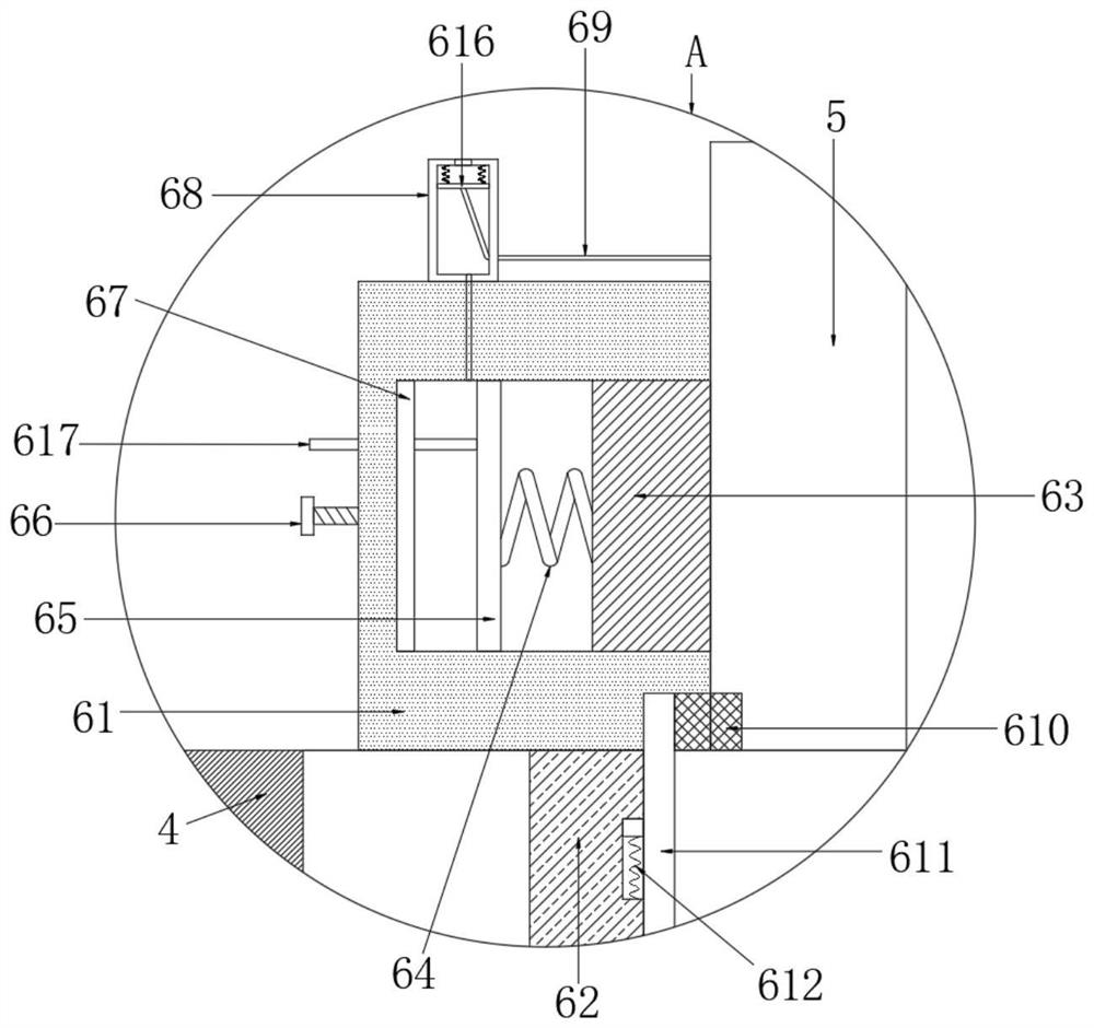 Clamping device with compensation function for flexible plastic lamp punching equipment