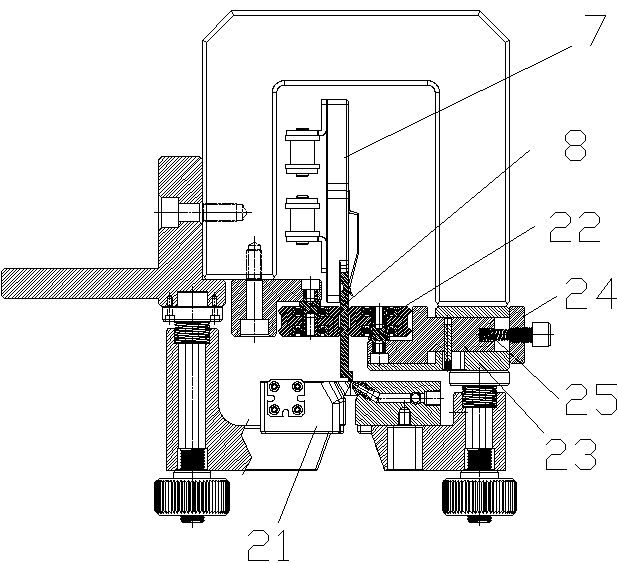 Flow-line type automatic dispensing, roasting and reinforcing device for connecting line welding spot