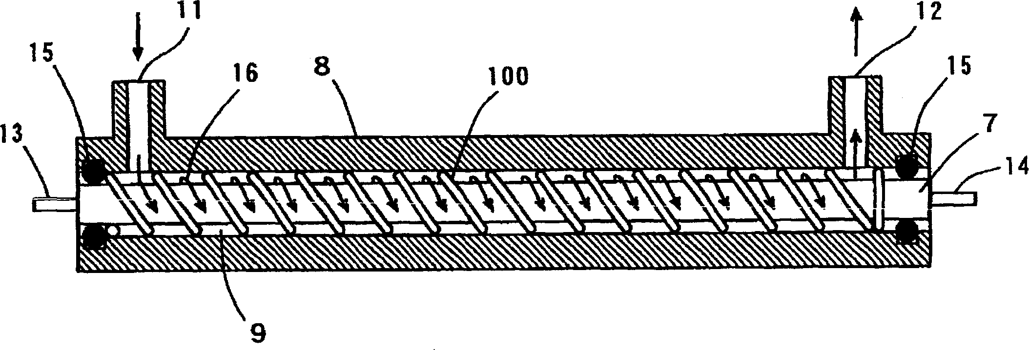 Heat exchanger and cleaning device with the same