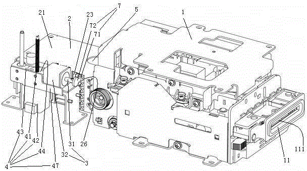 Lateral push and pull type card swallowing self processing device and card swallowing and ejecting processing method