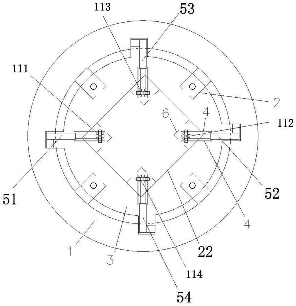 A device for automatically tracking the sun on water