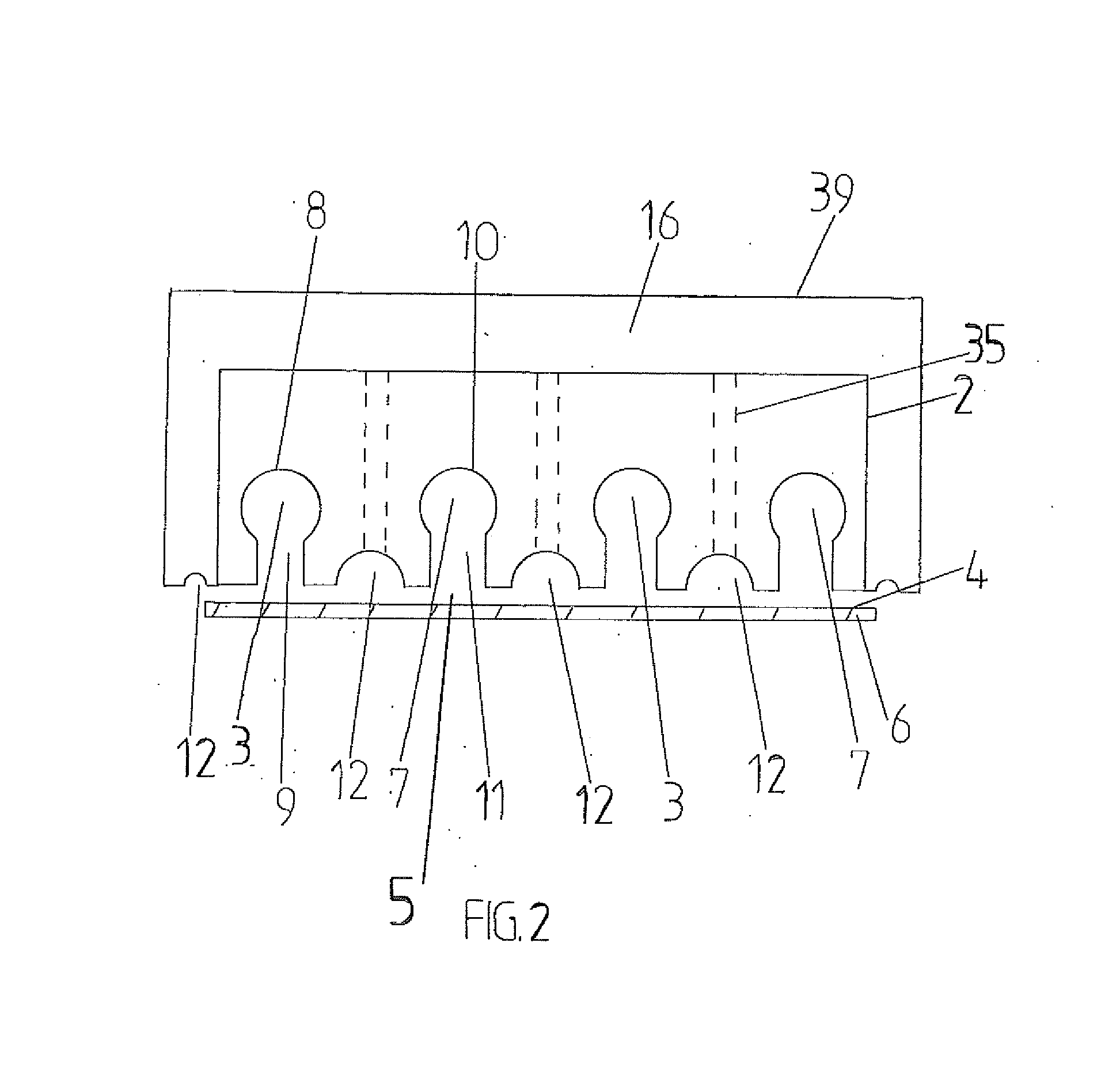 Nozzle head and apparatus