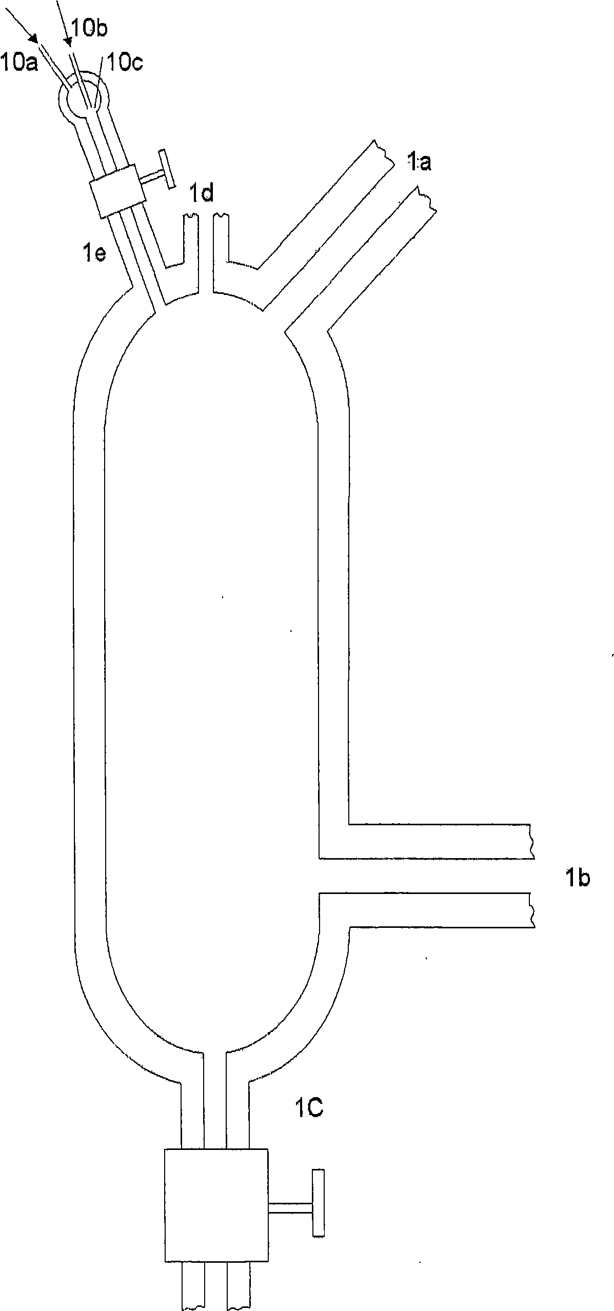 Method and device for oxidizing and treating sewage or sludge containing organic substances by supercritical water