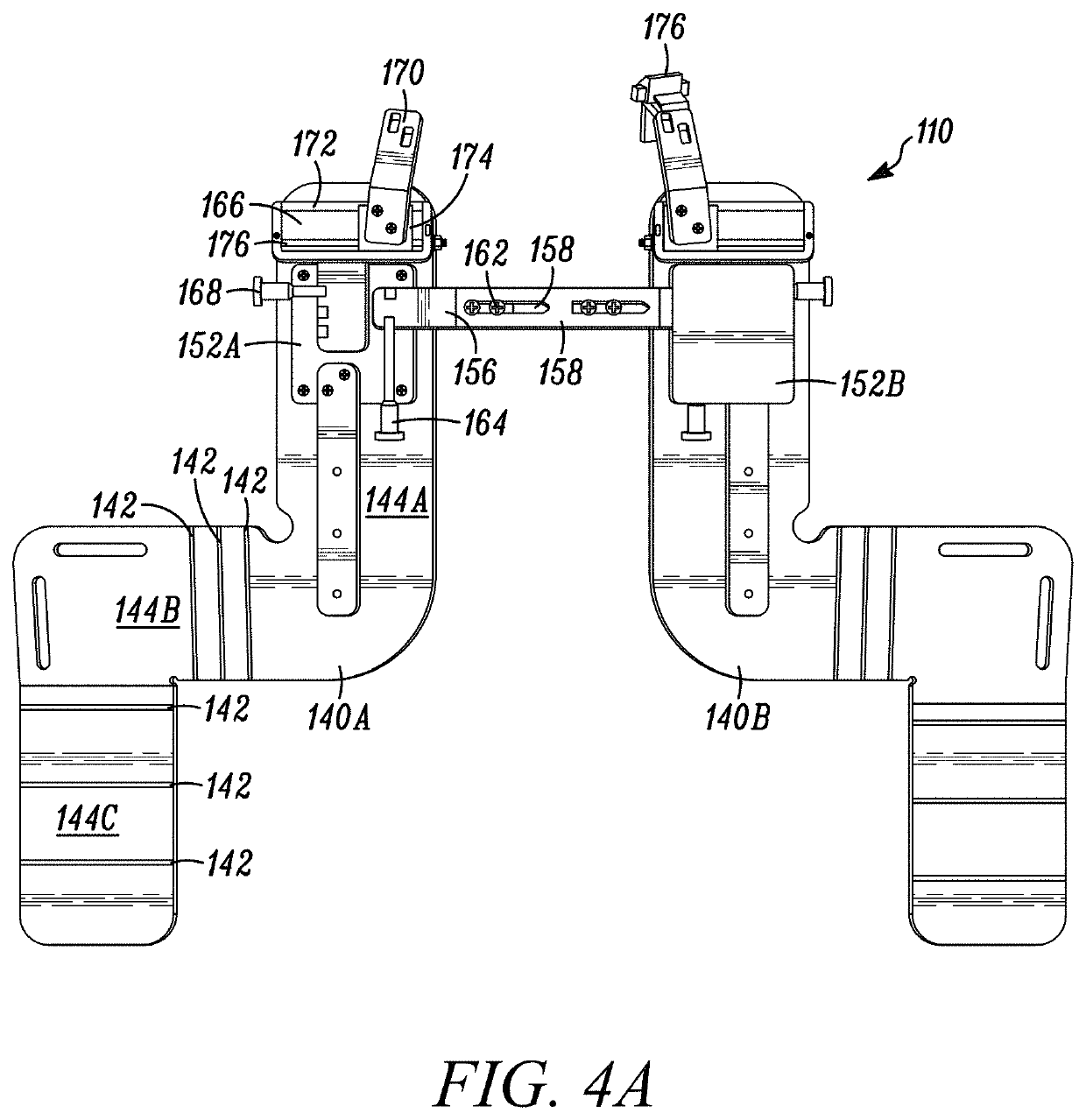 Upper torso wearable orthotic device with dynamic leveling system