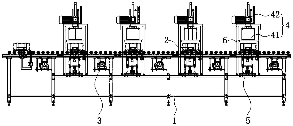 Blocky material crushing device