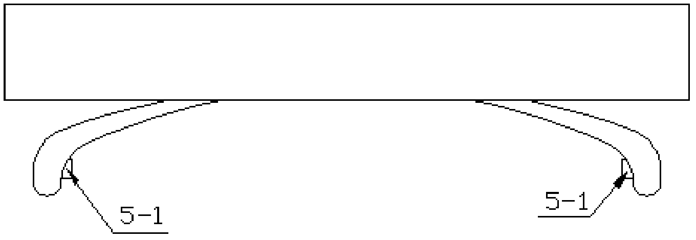 Safe driving monitoring device capable of monitoring physical and psychological states of driver