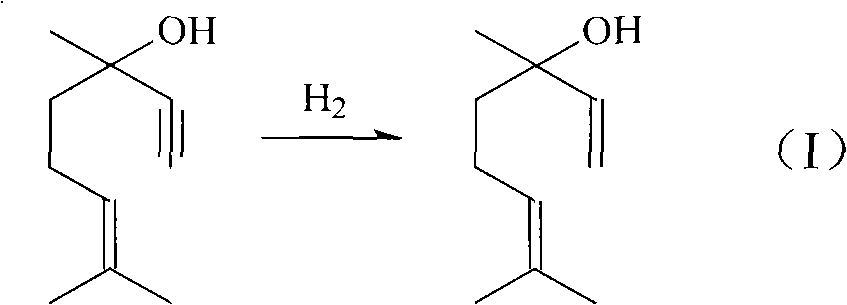 Fixed bed catalyst for preparing linalool by selective hydrogenation of dehydrolinalool