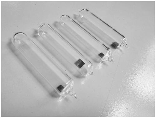 Method for preparing gradient isometric crystals in zirconium alloy through laser surface treatment and rolling annealing composite process