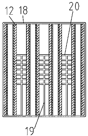 Dense bus duct splicer socket structure with integral elastic limiting structure